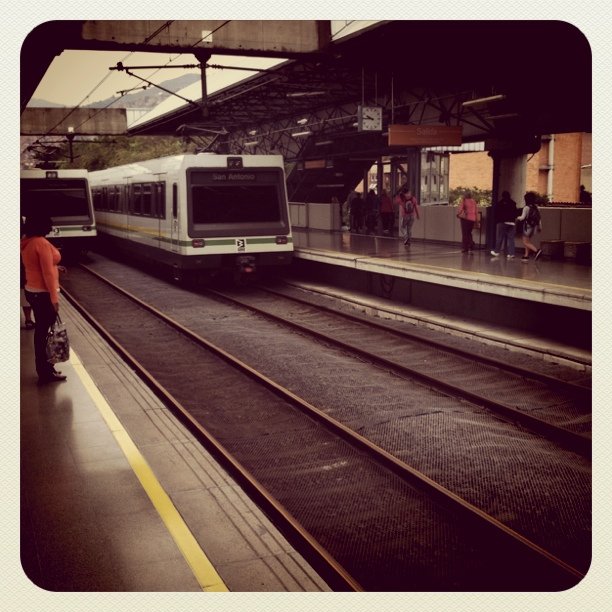 1c1b0f6660b6410da0ac190dfd614a54_7