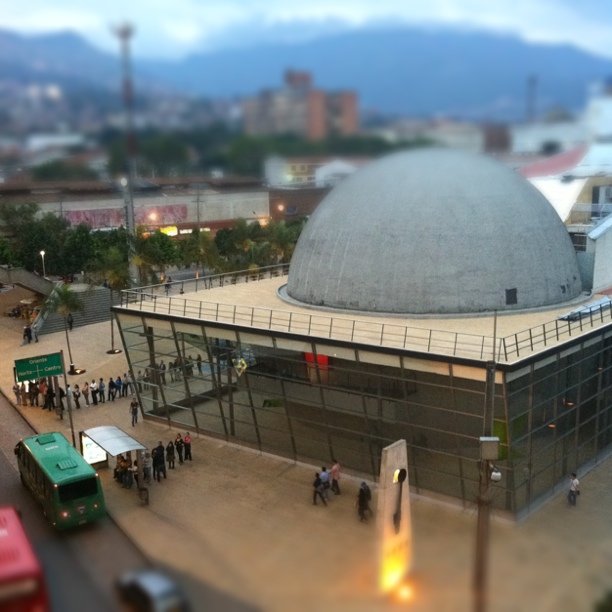 8c035578028f4a6385f9b1ab1b668f71_7