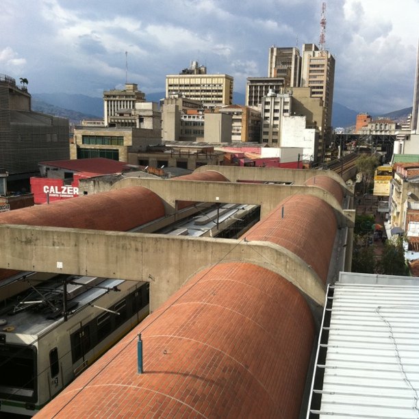 e9c79846e5b24c2481f64a3462024188_7