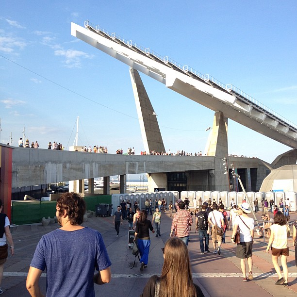 a5b910a4ab8f11e1a92a1231381b6f02_7